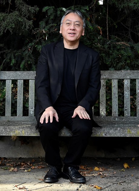Dritel Nobelovy ceny za literaturu  Kazuo Ishiguro.