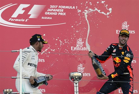 Velkou cenu Japonska formule 1 vyhrál Lewis Hamilton z Mercedesu a udlal dalí...