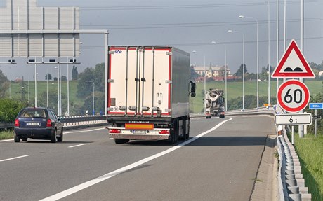 Zvlnná dálnice D1 u Ostravy.