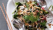 Dressing na salát z mořských řas obsahuje sezamovou pastu, sojovou omáčku a... | na serveru Lidovky.cz | aktuální zprávy