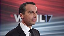 Rakouský kancléř Christian Kern po skončení voleb čeká na televizní interview. | na serveru Lidovky.cz | aktuální zprávy