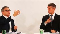 Rivalové. Lubomír Zaorálek (vlevo, ČSSD) a Andrej Babiš (ANO). Rivalové. Lubomír Zaorálek (vlevo, ČSSD) a Andrej Babiš (ANO).