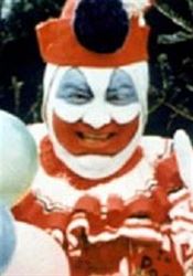 ‚Myslím, že tohle místo je plné dětí!‘ Jako klaun Pogo bavil, Gacy ale 33 chlapců pohřbil pod domem John Wayne Gacy - vraždící klaun. | na serveru Lidovky.cz | aktuální zprávy