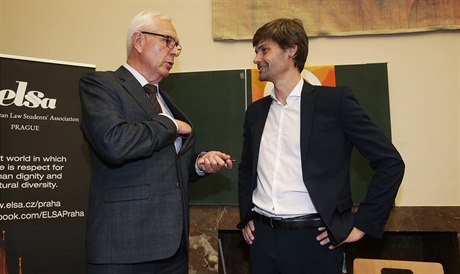 Prezidentská debata na Právnické fakult: Jií Draho (vlevo) a Marek Hiler.