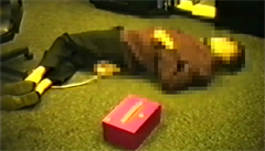 Oběti z pražské autopůjčovny byly svázány do kozelce.