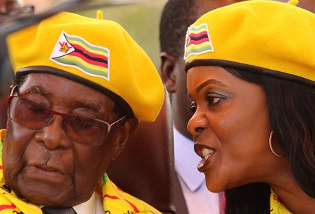 Prezidentský pár - Robert Mugabe a jeho ena Grace.