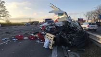 Nehoda dvou kamionů a dvou dodávek na dálnici D1 směr Brno. | na serveru Lidovky.cz | aktuální zprávy