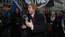 Vulgarismy, nevkus. Desítkám lidí se nelíbil Prezident Blaník v ČT, řešila ho vysílací rada Tonda Blaník (herec Marek Daniel) se převlékl za Václava Havla. Podobně... | na serveru Lidovky.cz | aktuální zprávy