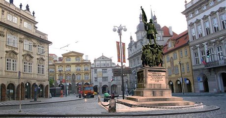 Vizualizace návratu sochy marála Radeckého na Malostranské námstí.