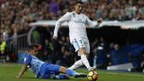Real Madrid vs. Malaga: domácí hvězda Cristiano Ronaldo uniká Luisi... | na serveru Lidovky.cz | aktuální zprávy