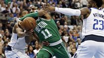 NBA: Boston v Dallasu prodlouil vtznou srii a v prodlouen.