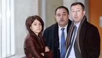Lenka Hnilicová a její manžel Karel Hnilica (vpravo) u soudu v prosinci roku... | na serveru Lidovky.cz | aktuální zprávy