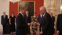 Prezident Miloš Zeman jmenoval Andreje Babiše (ANO) premiérem. Prezident Miloš Zeman jmenoval Andreje Babiše (ANO) premiérem.