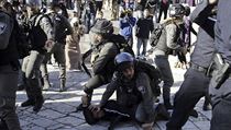 Izraelská policie zasahovala na demonstraci Palestinců, kteří protestovali... | na serveru Lidovky.cz | aktuální zprávy