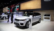 Na elektrické vlně se veze i terénní značka Land Rover, která ukázala plug-in... | na serveru Lidovky.cz | aktuální zprávy