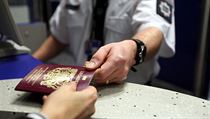 Letištní kontrola. | na serveru Lidovky.cz | aktuální zprávy