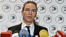 Předseda Pirátů Ivan Bartoš na tiskové konferenci před jednáním o důvěře vládě. | na serveru Lidovky.cz | aktuální zprávy