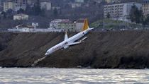 Boeing 737-800 turecké společnosti Pegasus Airlines sjel z ranveje na letišti v... | na serveru Lidovky.cz | aktuální zprávy