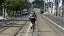 Prázdné tramvajové koleje přišly cyklistům vhod. | na serveru Lidovky.cz | aktuální zprávy