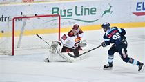 Bílí Tygři Liberec - HC Sparta Praha. Hostující brankář Sami Tapani Aittokallio... | na serveru Lidovky.cz | aktuální zprávy
