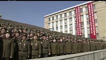 Severokorejsk jednotky bhem pehldky v Pchjongjangu.