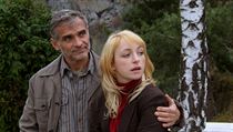 Oldřich Kaiser a Tatiana Vilhelmová. Snímek Dívka za zrcadlem (2018), Režie:... | na serveru Lidovky.cz | aktuální zprávy