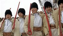 Při masopustní obchůzce ve Strání tančí „fašančáré“ všech věkových kategorií... | na serveru Lidovky.cz | aktuální zprávy