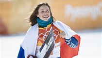 Eva Samková zabalená do české vlajky. | na serveru Lidovky.cz | aktuální zprávy