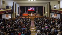 V kulturním domě Střelnice v Hradci Králové začal mimořádný volební sjezd ČSSD. | na serveru Lidovky.cz | aktuální zprávy