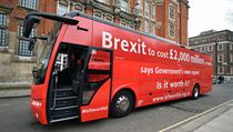 Červený autobus v Británii varuje před vysokou cenou za brexit | na serveru Lidovky.cz | aktuální zprávy