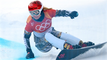 Ester Ledecká při kvalifikační jízdě obřího slalomu na snowboardu | na serveru Lidovky.cz | aktuální zprávy