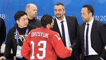 Hvězdný Pavel Dacjuk gratuluje německým trenérům. | na serveru Lidovky.cz | aktuální zprávy