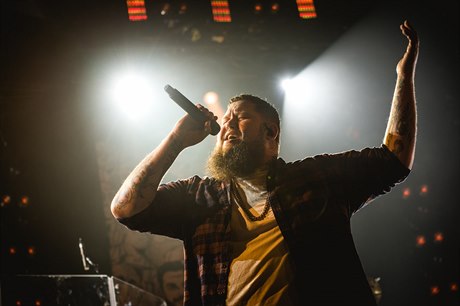 RagnBone Man bhem prvního koncertu v Praze.