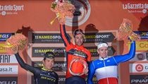 Vincenzo Nibali (uprostřed) slaví vítězství na Milán-San Remo 2018. | na serveru Lidovky.cz | aktuální zprávy