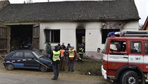 Tři děti zemřely nad ránem při požáru rodinného domku v Oleksovicích na...