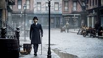Daniel Brühl hraje stylového psychiatra. Seriál The Alienist (Psychiatr). 2018. | na serveru Lidovky.cz | aktuální zprávy
