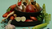 Šneci z Lužických hor a krupicová kaše s bylinkovým máslem a pórkovou pěnou | na serveru Lidovky.cz | aktuální zprávy