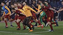 Radost hráčů AS Řím po postupu do semifinále Ligy mistrů přes Barcelonu. | na serveru Lidovky.cz | aktuální zprávy