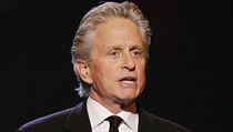 Herec Michael Douglas doufá, že se mu podaří porazit rakovinu v krku. | na serveru Lidovky.cz | aktuální zprávy