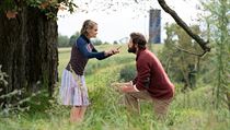Lee (John Krasinski) se svou hluchou dcerou Regan (Millicent Simmondsová).... | na serveru Lidovky.cz | aktuální zprávy