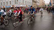 Zažít město jinak. Jindy rušné dopravní tepny zaplnili cyklisté | na serveru Lidovky.cz | aktuální zprávy
