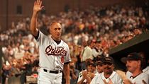 Cal Ripken jr. strávil většinu své kariéry v dresu Baltimore Orioles. Jeho dres... | na serveru Lidovky.cz | aktuální zprávy