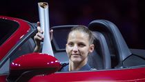 Karolna Plkov slav vtzstv na turnaji ve Stuttgartu.