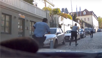 Policisté se snaží dopadnout řidiče kradené dodávky, který jízdou ohrožoval... | na serveru Lidovky.cz | aktuální zprávy