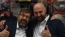 Trenéři Brna (zleva) Kamil Pokorný a Libor Zábranský se radují z titulu. | na serveru Lidovky.cz | aktuální zprávy