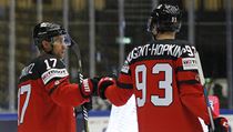 Kanada vs. Jižní Korea, MS 2018. Ryan Nugent-Hopkins (vpravo) a Jaden Schwartz... | na serveru Lidovky.cz | aktuální zprávy