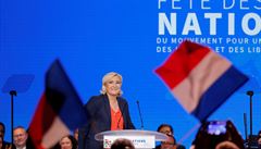 Marine Le Penová na srazu krajn pravicových stran ve francouzském Nice.