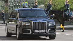 Putin pijel na svou inauguraci v nové luxusní limuzín Korte.