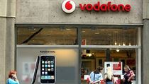 Síť třetí generace je k plnohodnotnému využití přístroje iPhone nutná. Vodafone... | na serveru Lidovky.cz | aktuální zprávy