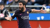 Turecký záložník Arda Turan se ohrazuje proti výroku rozhodčích. | na serveru Lidovky.cz | aktuální zprávy